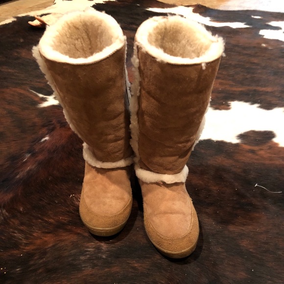 minnetonka ugg style boots